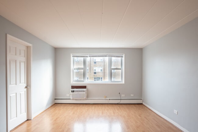 Photo - 6161 N Hoyne Ave Unit 405