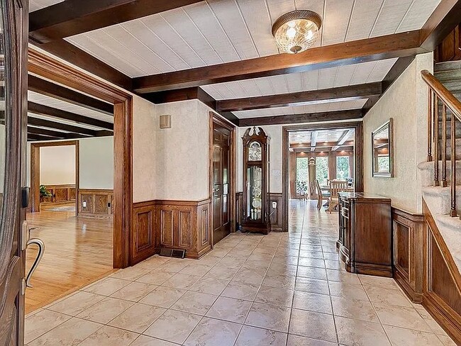 Photo - 9 King Arthurs Ct
