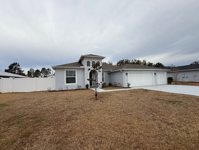 Photo - Beautiful 4 bedroom 2 bathroom home