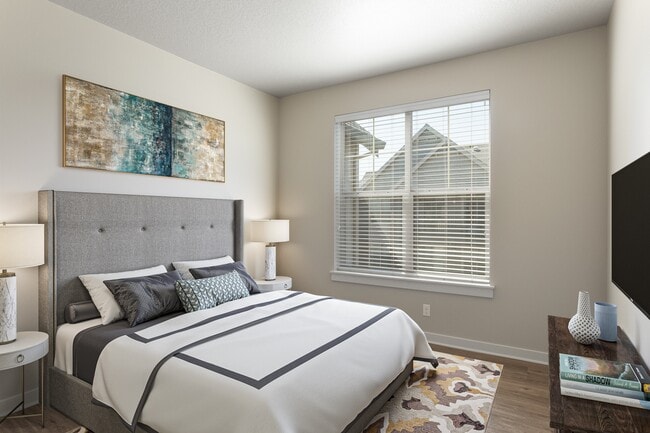 Photo - Springville Oaks