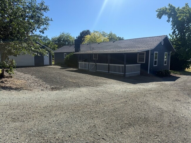 Photo - 329 Gael Ln