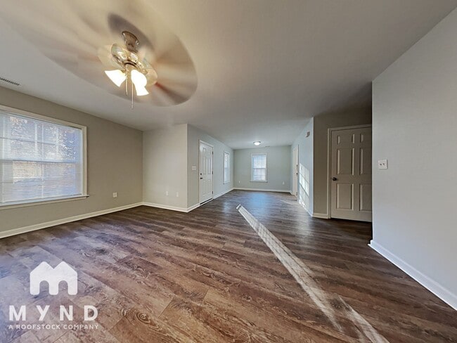 Photo - 1334 Reid St