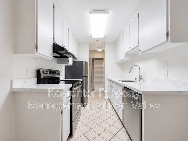 Photo - 400 Ortega Ave Unit 211