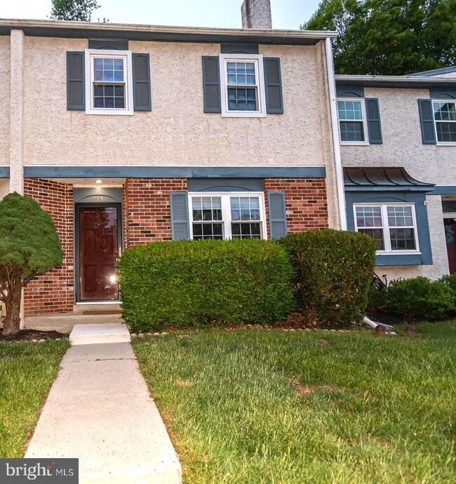 Photo - 904 Debbie Ln Townhome