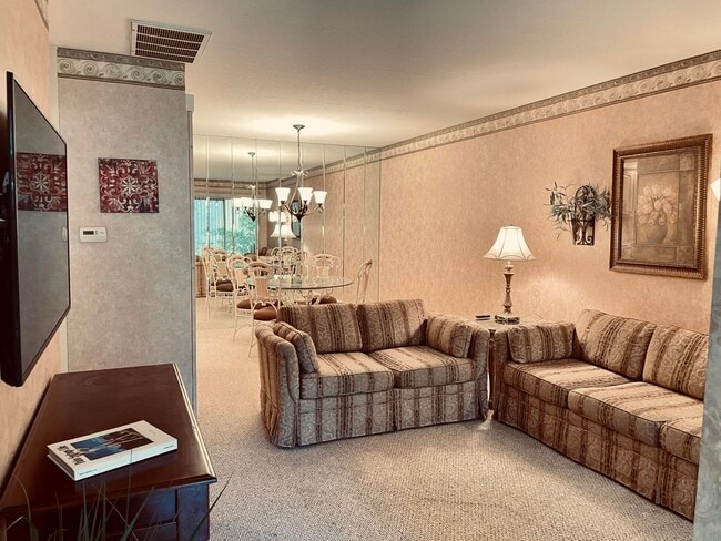 Photo - 2812 N Auburn Ct Unidad 107