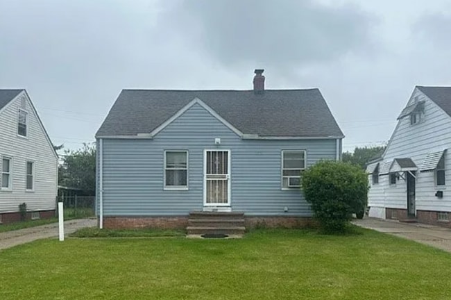 Building Photo - 20371 Morris Ave Rental
