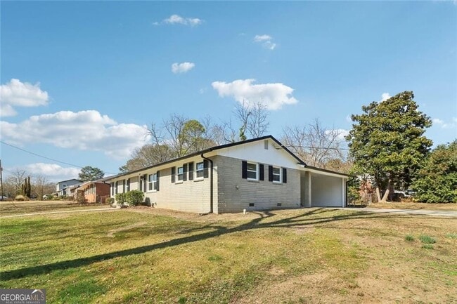 Photo - 2219 Lisa Dr SE