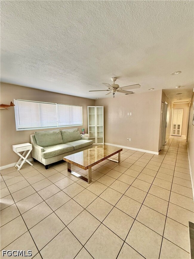 Photo - 7313 Lobelia Rd