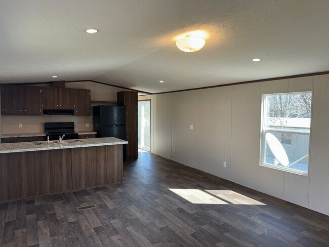 Photo - University Estates 27