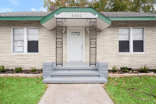 Photo - 5001 McKinney St