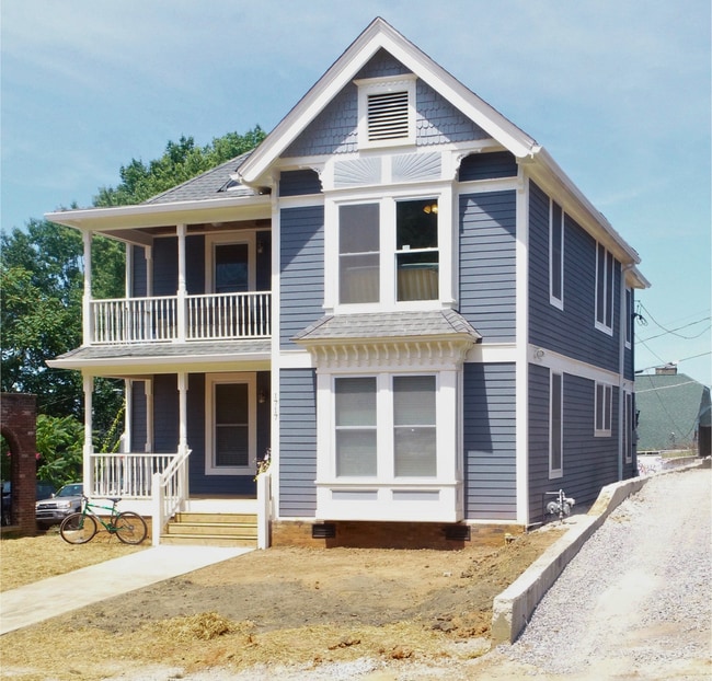 Building Photo - 1717 Laurel Ave Rental