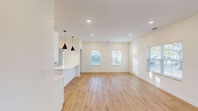 Photo - 216 Morningside Dr