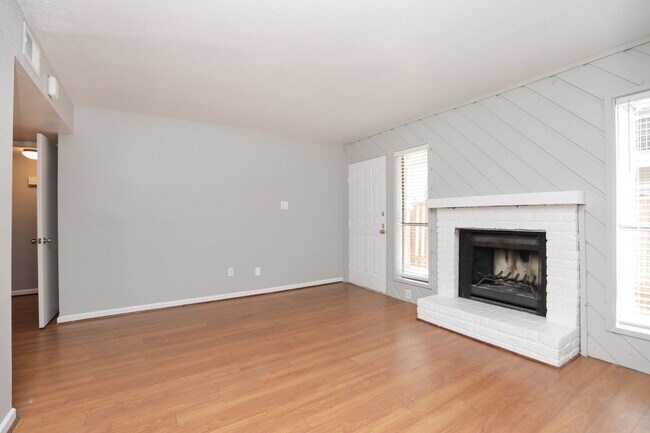 Photo - 2100 Wilcrest Dr Unit 127