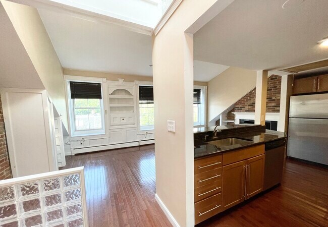 Photo - 682 Massachusetts Ave Unidad 5B