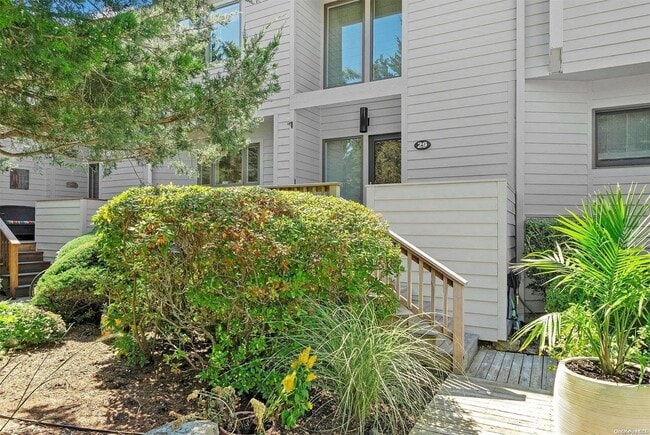 Photo - 68 W Water St