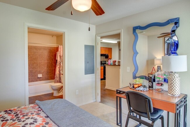 Gateway-Huntsville-Apartments-Bedroom-2