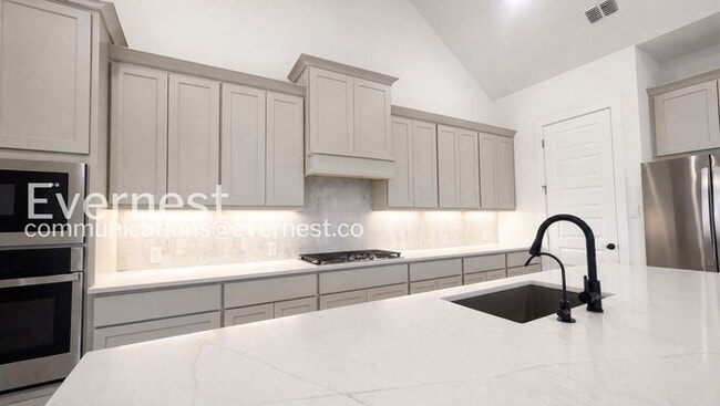 Photo - Charming Rental with Pool & 2-Car Garage  / Fenced-Yard / Off-street Parking / Available now!
