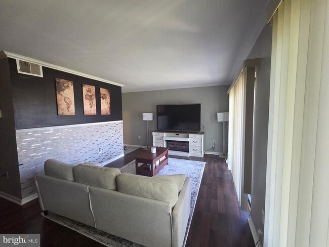 Photo - 6998 Hanover Pkwy Unit 4