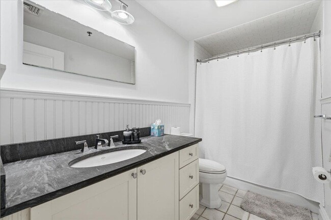 Photo - 610 Madison St Unit 1
