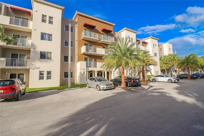 Building Photo - 11050 SW 196th St Unit 305