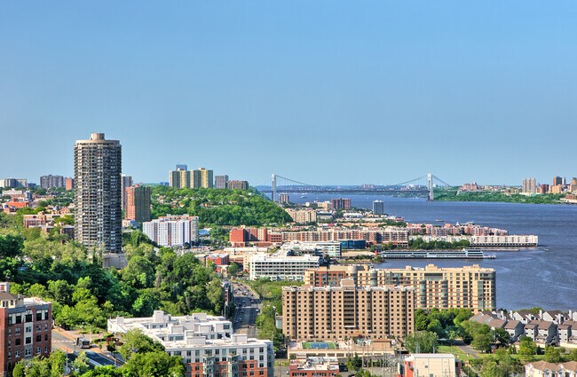7004 Boulevard E Unit 38A