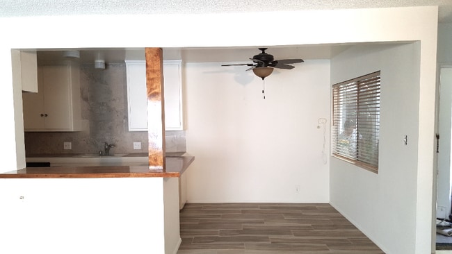 Photo - 1150 Manhattan Beach Blvd Unidad 2