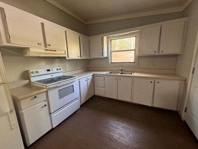 Photo - 6705 Claude Parks Rd