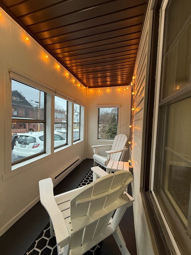 Photo - Walk to the Waterfront!|2BR Single-Family with Private Yard!