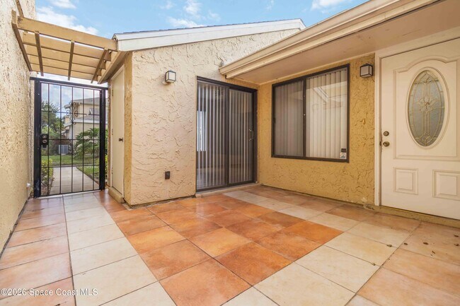 Photo - 1480 Sheafe Ave NE