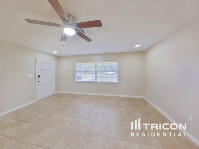 Photo - 10811 La Vista Loop