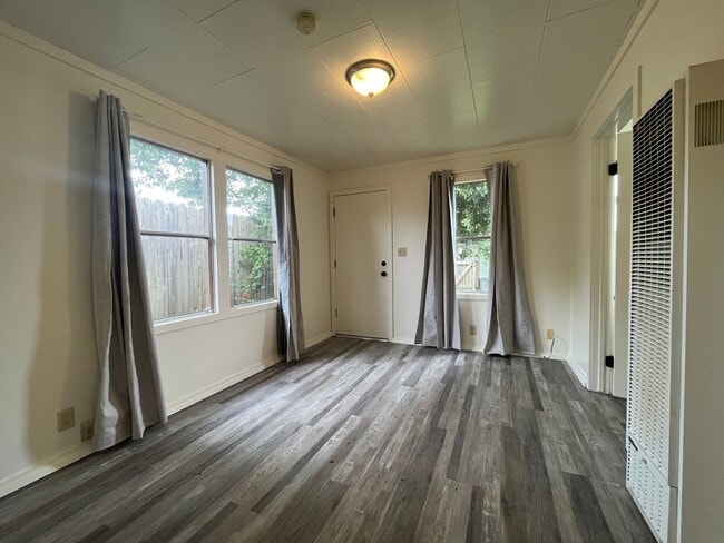 Photo - 2211 Spring St Unit B