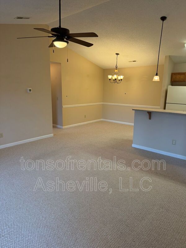 Photo - 149 Morningside Ln