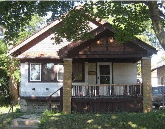 Building Photo - 3759 N 2nd St