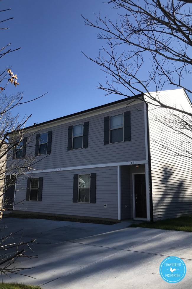 Photo - 1212 Haybrook Ln