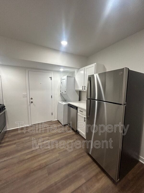 Photo - 320 E Gregory Blvd