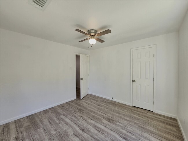 Photo - 2706 Berry St