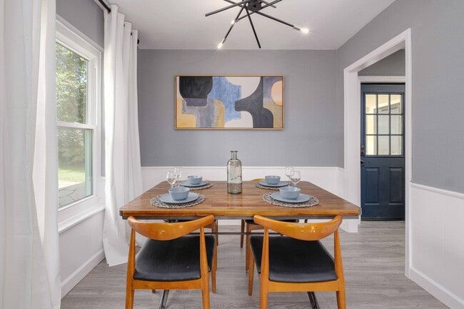 Photo - 1911 Miles Ave