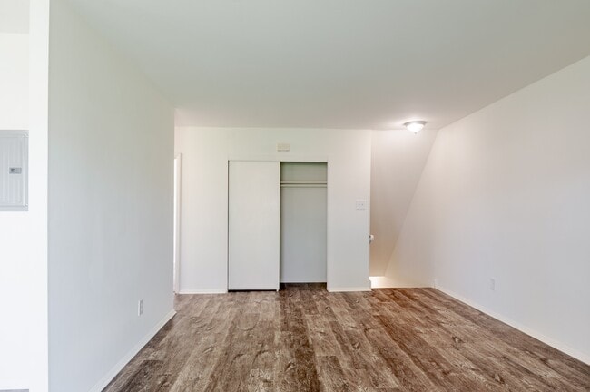 Woodacres Apartment Homes