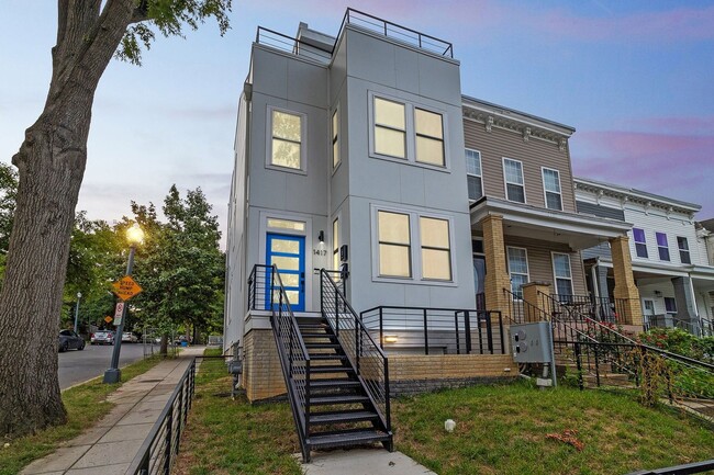 1417 Montello Ave NE