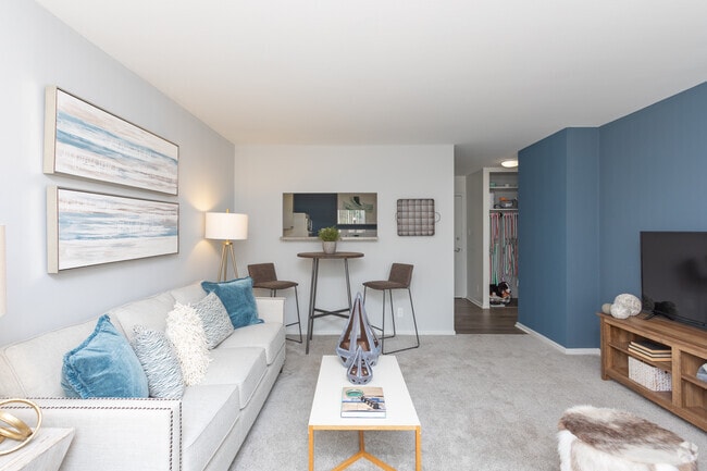 Lake Meadows Apartments