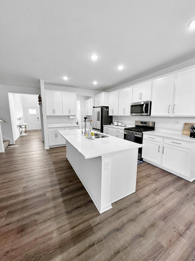 Photo - 765 Kentshire Cir