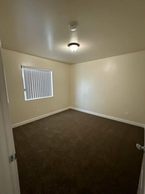 Photo - 10512-10514 S San Pedro St