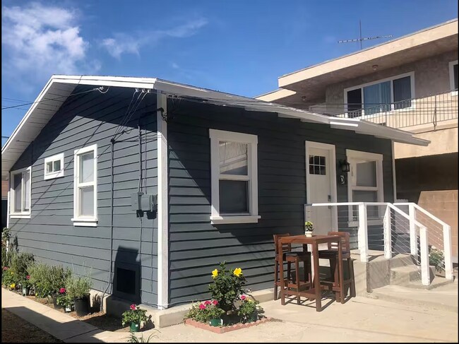 Photo - 121 N Belmont St