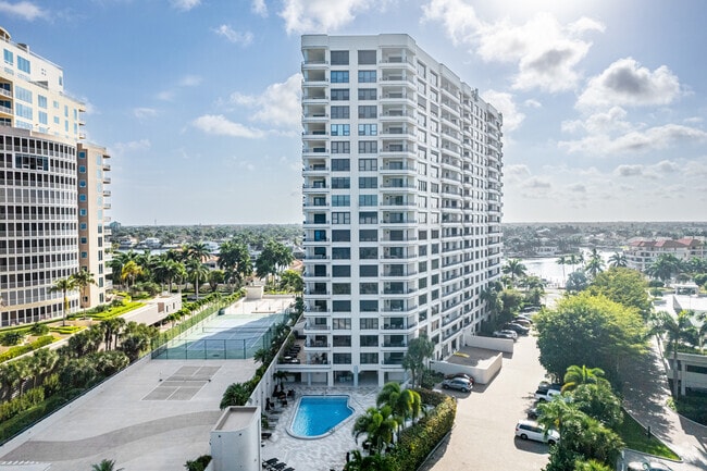 Parte posterior del edificio - Solamar