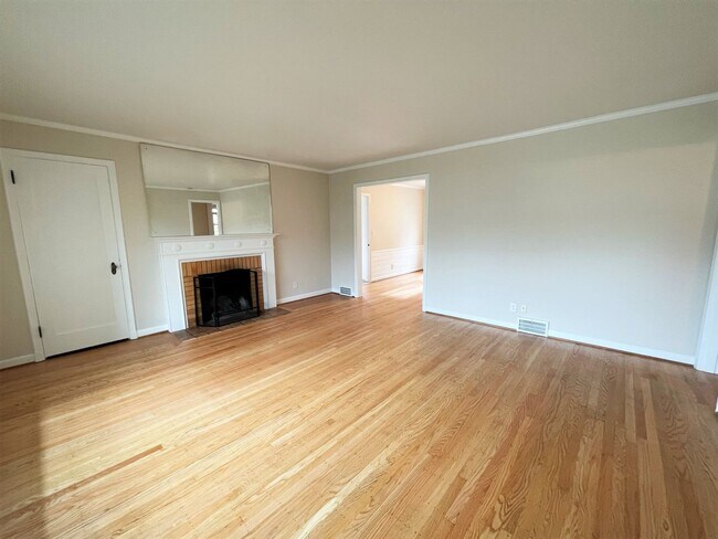 Photo - 4bd/2ba Seattle Home