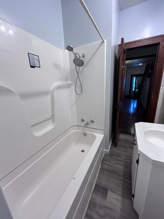 212 W 10th Ave Apartments Winfield, KS