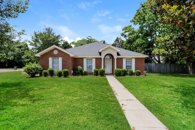Building Photo - 11 N Springfield Dr