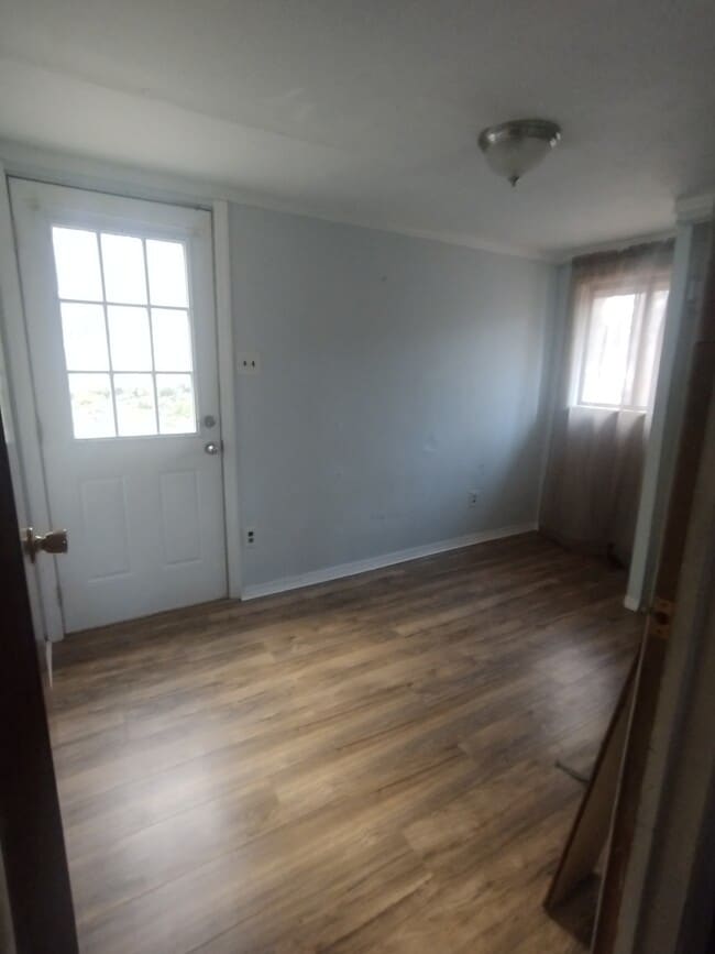 Photo - 418 Mercury Dr