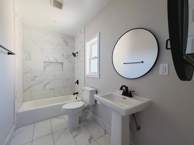 9949 Pinewood Ave Unit 1