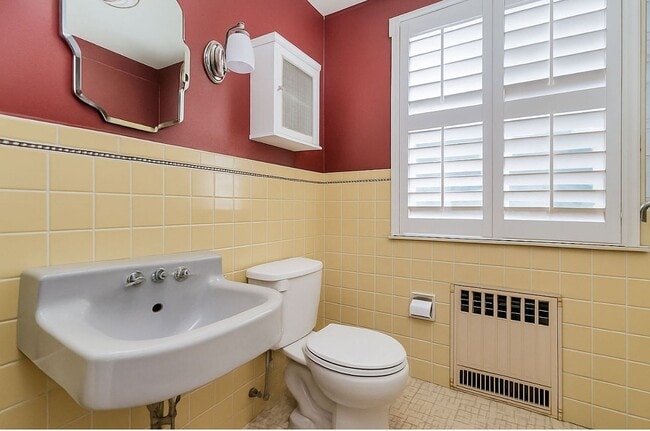 Photo - 544 Edinboro Rd